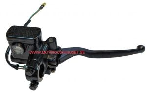 Bakbromscylinder höger